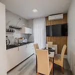Two Bedroom Jose With Private Parking * Liubliana