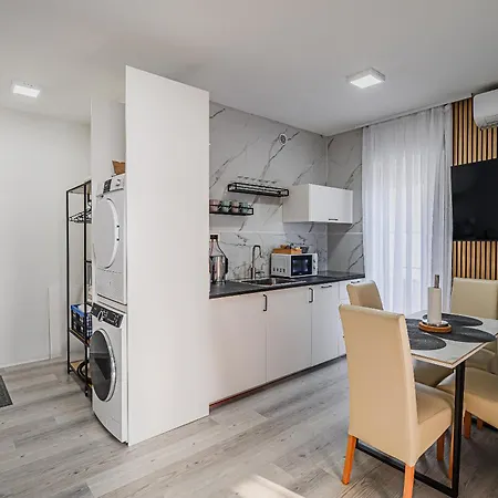 Two Bedroom Jose With Private Parking